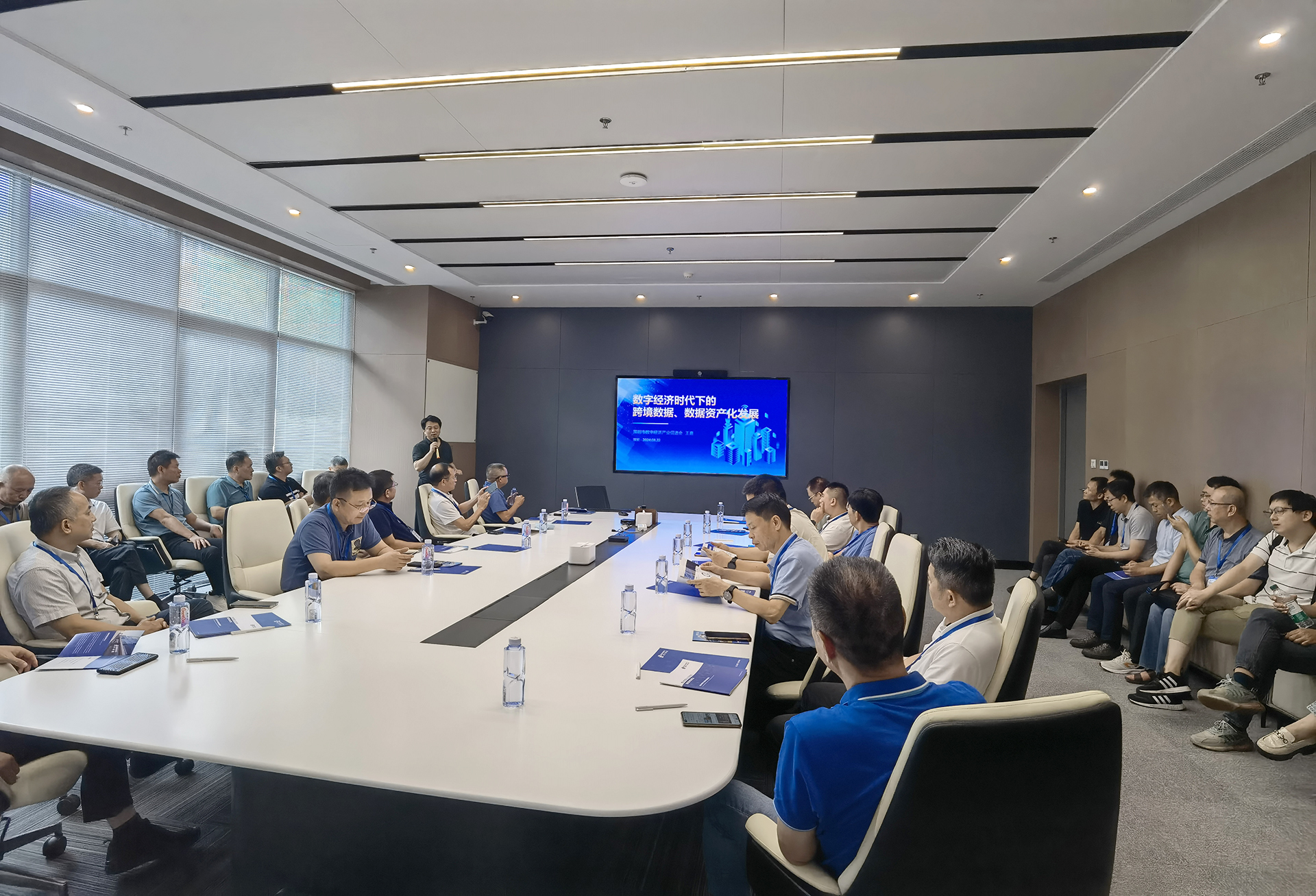 23895182.jpg 23895182.jpg