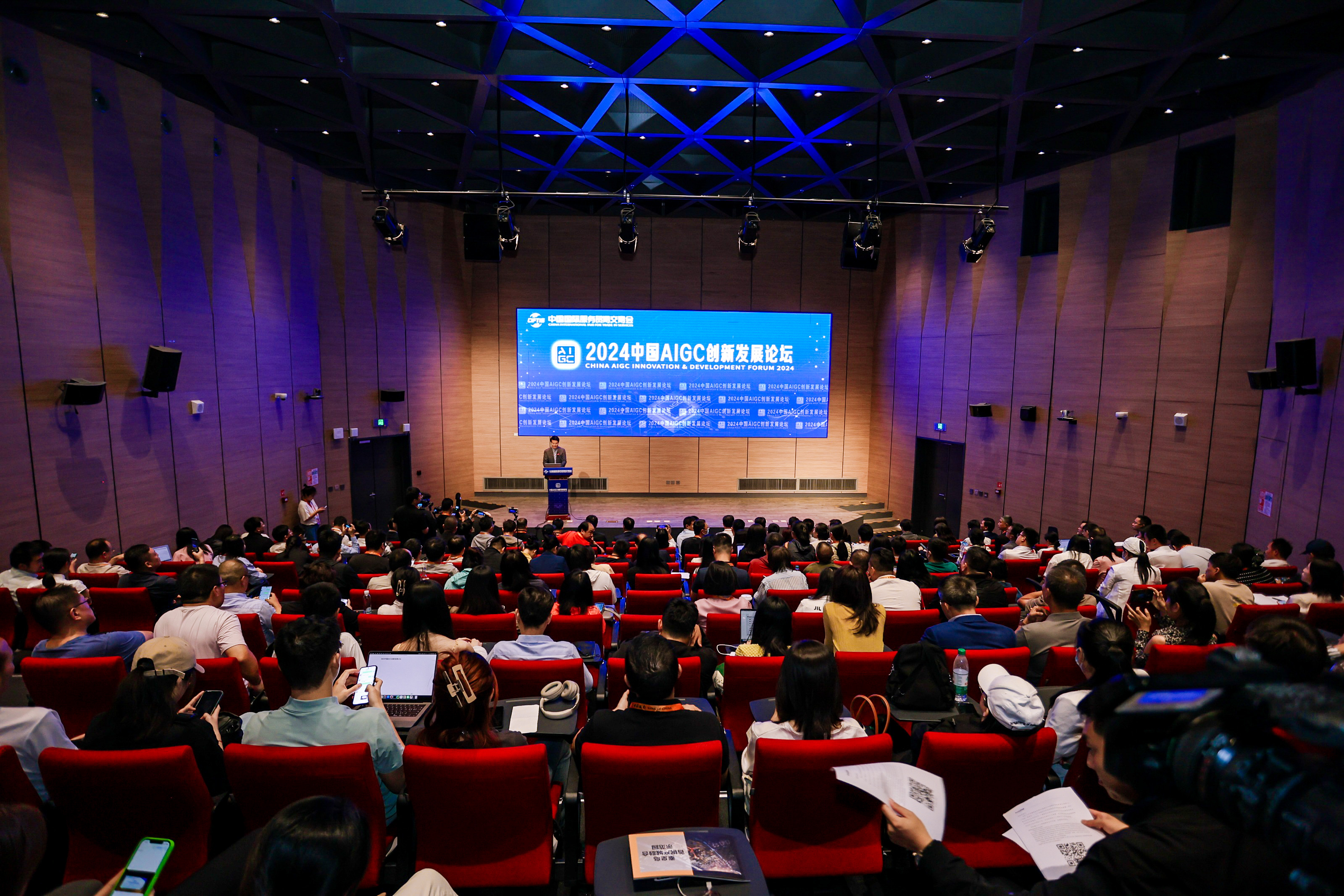 67025743.jpg 67025743.jpg